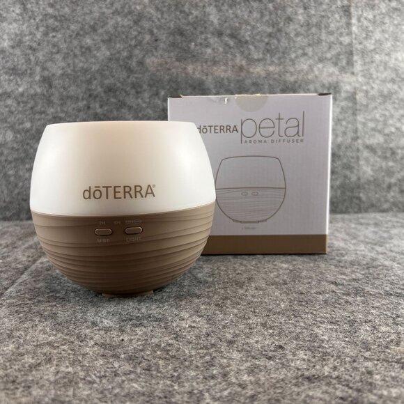 Doterra Petal 2.0 Essential Oil Diffuser Mist Light Settings 12-Hour Run Time - Picture 1 of 7